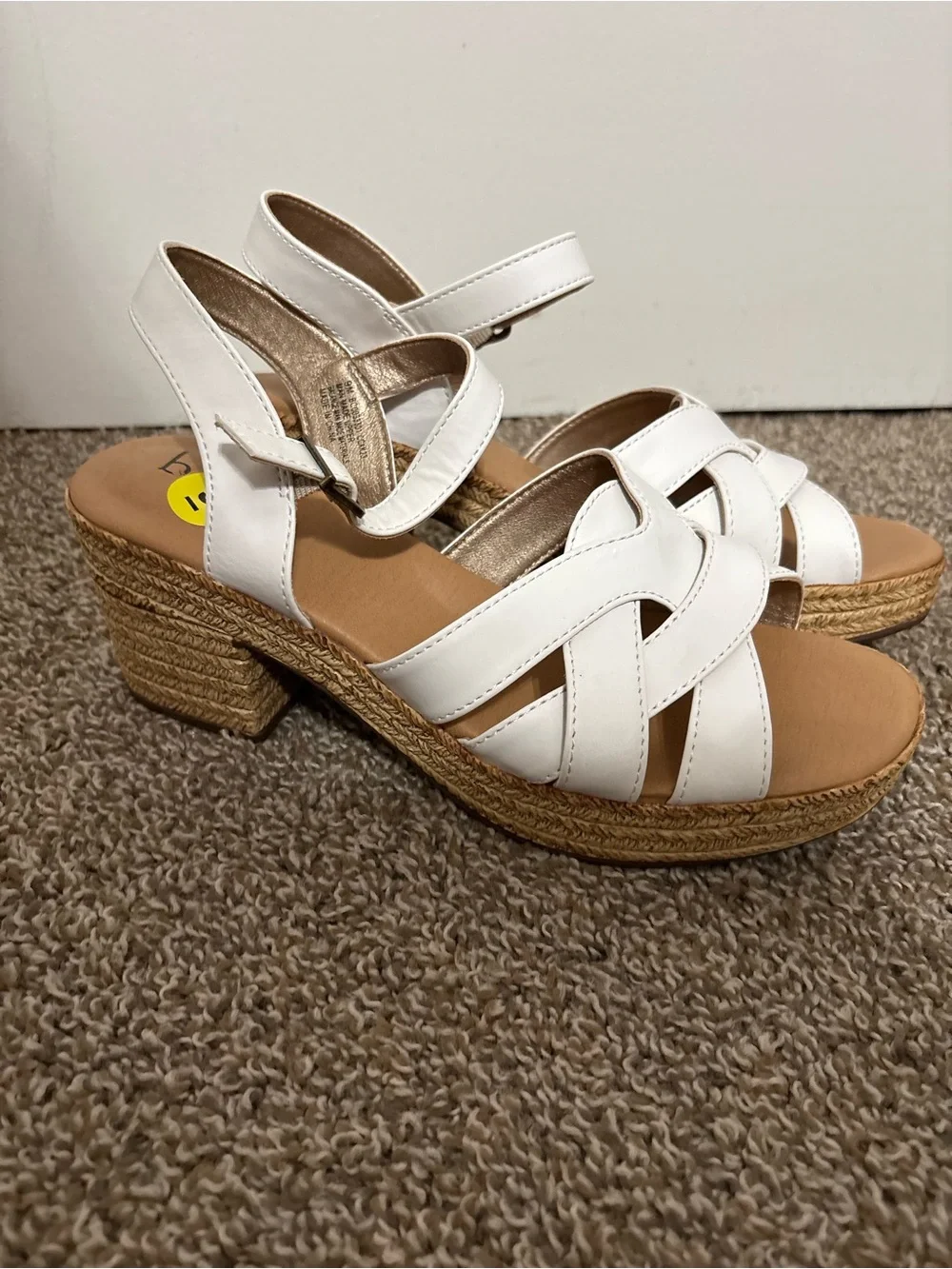 B.O.C. Melodie Ankle Strap Block Heel Platform Sandals in White Size 9